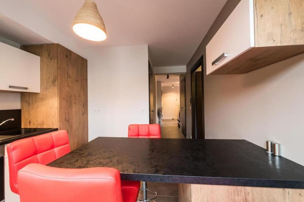 La Cle Des Champs Apartment Annecy Bagian luar foto